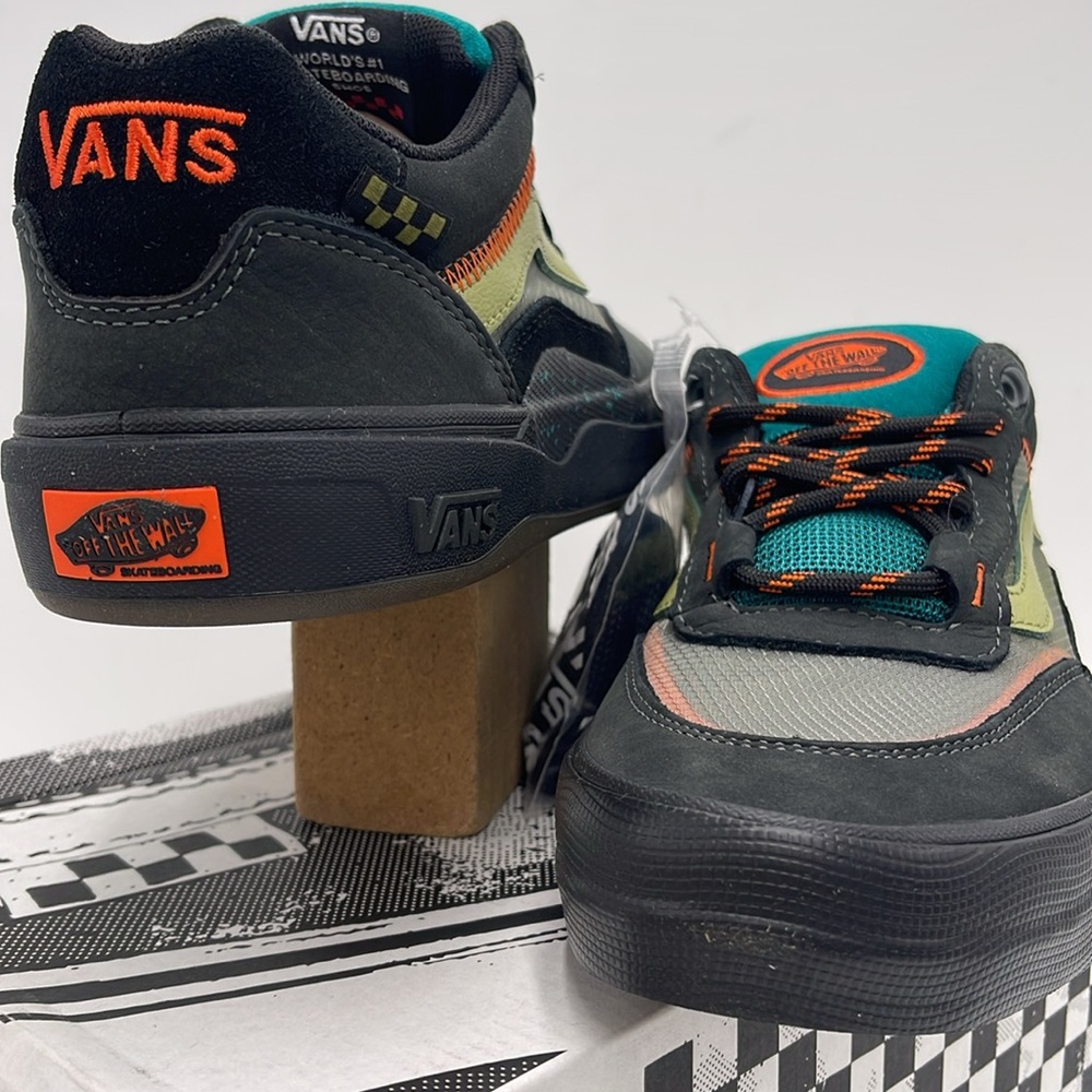 Vans Men’s Wayvee Outdoor Unexplored Sneakers
Outdoor Unexplored
VN0A5JIABKP - Picture 9 of 16